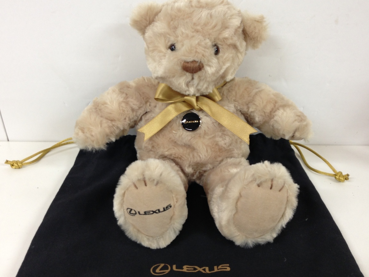 レクサスオーナー限定 テディベアとクッション2個セット Fロゴ オーナーズカード LEXUS レクサス テディベア ぬいぐるみ買取いたしました！｜愛知